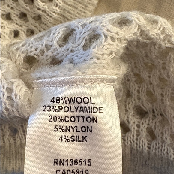 Luxurious One Grey Day V-back Sweater - Picture 6 of 7